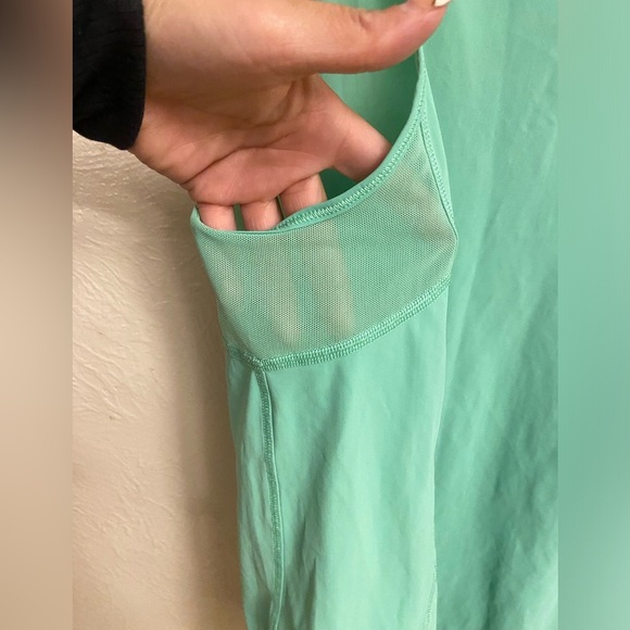 Lululemon top - Picture 3 of 5